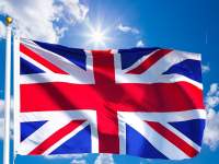 drapeau anglais sur ciel d'été Ariégeois