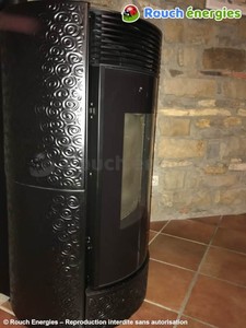 Poêle à granulés CMG Han-XW noir près de Lavelanet, en Ariège